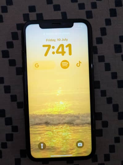 Apple iPhone XR