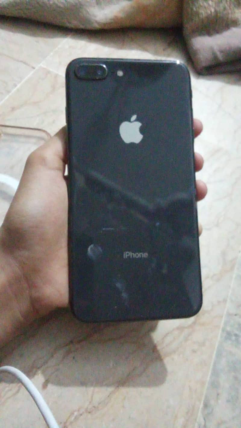 Apple iPhone 8 Plus 0