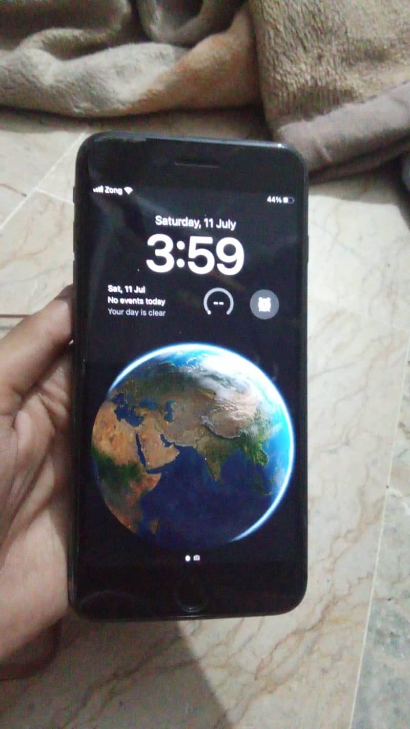 Apple iPhone 8 Plus 2