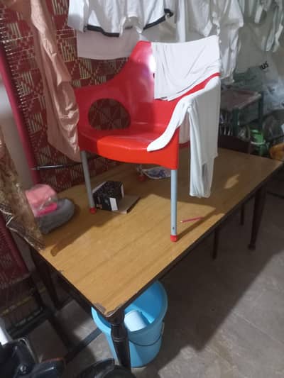 Dinning table +Four chairs