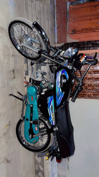 Uniqe bike 17 modil hyd num 1st ouner bike