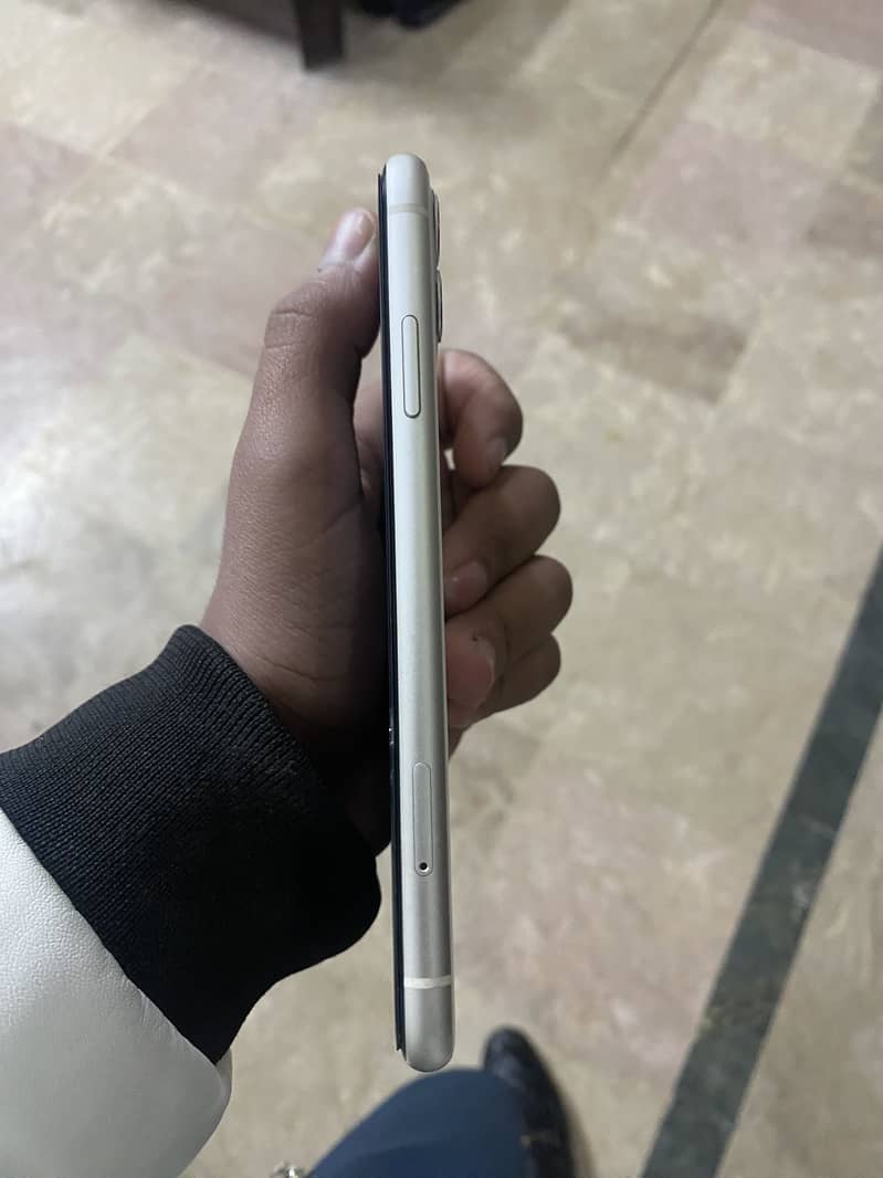 Apple iPhone 11 2