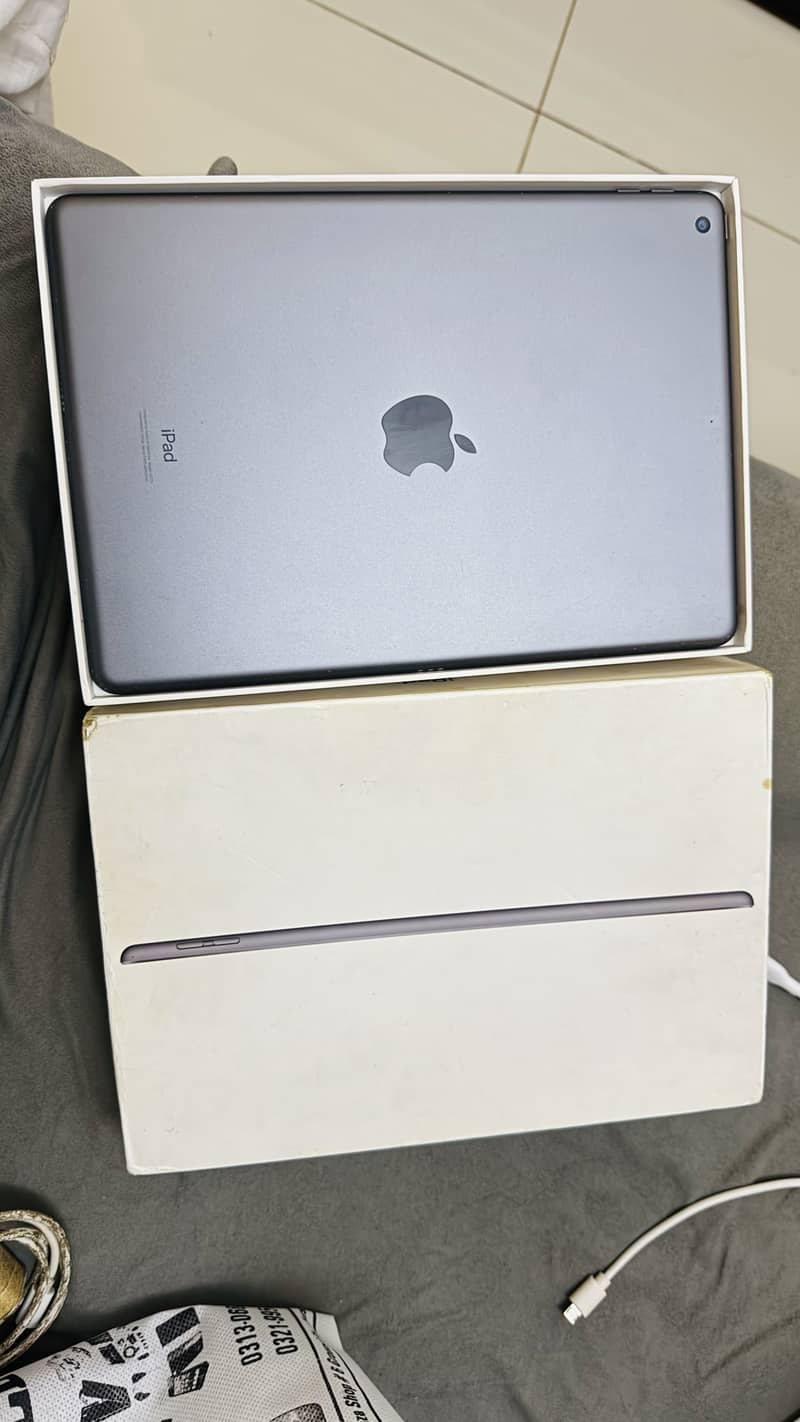 Ipad 8th generation with complete  box 0