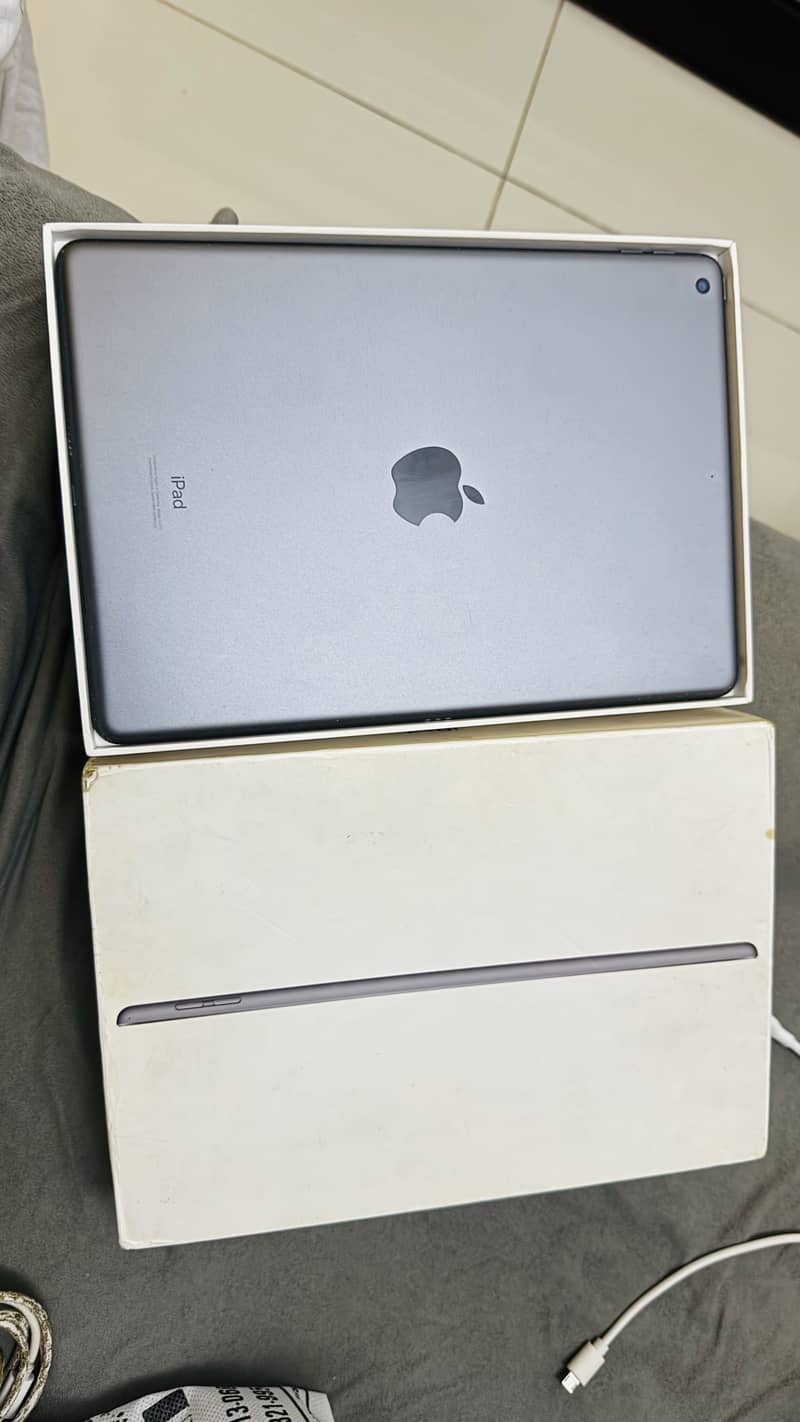 Ipad 8th generation with complete  box 2