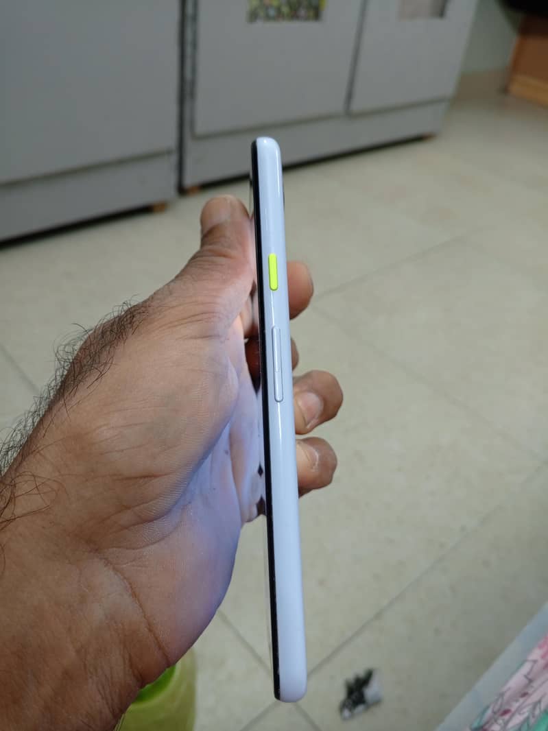 Google Pixel 3a 5