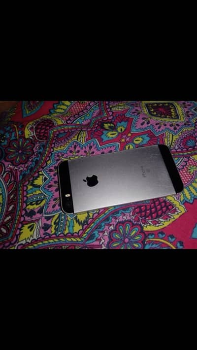 Apple iPhone SE