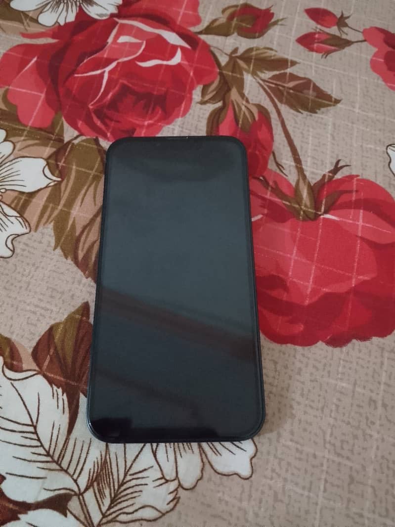 Apple iPhone 13 2