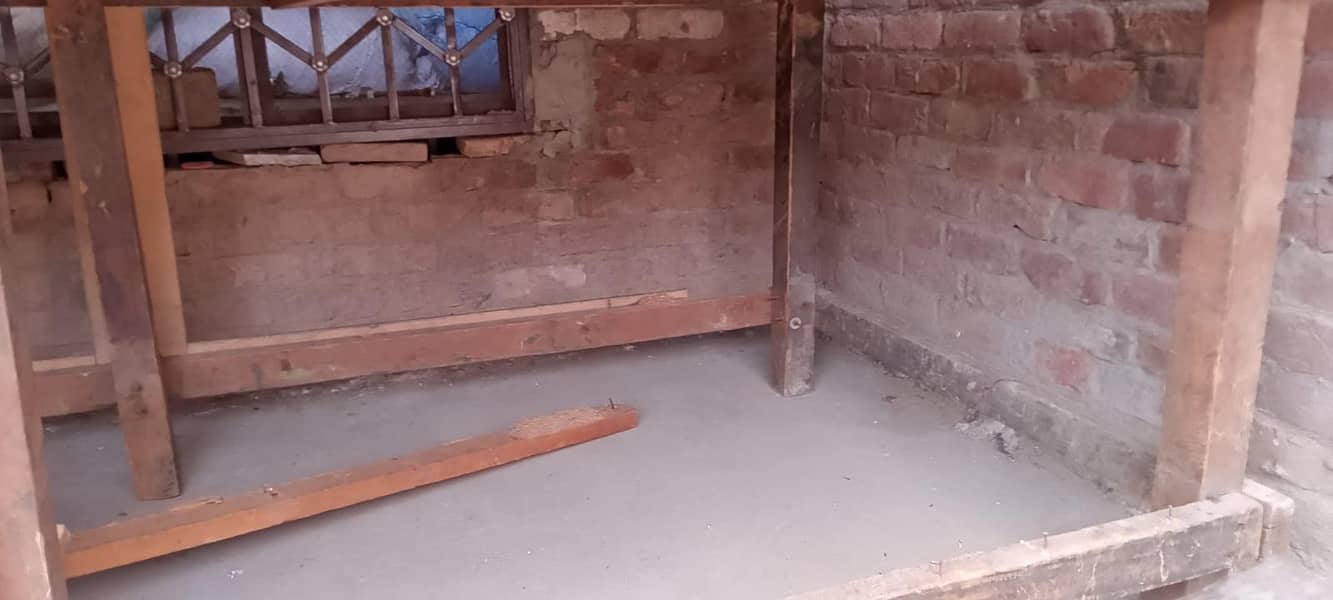 Cutting Table. 9*5 2