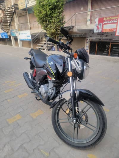 Suzuki GSX 125 2025 Model – Black