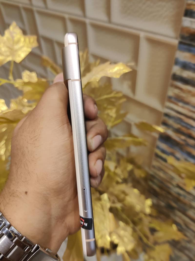 Google Pixel 8 2