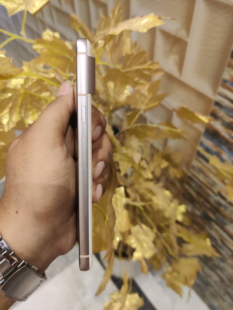Google Pixel 8 3