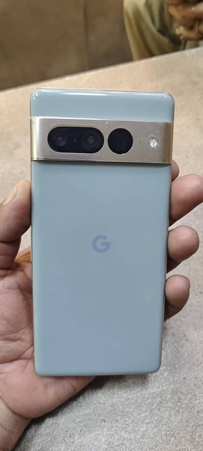 google pixel 7 pro 10/10 condition like Samsung phone OnePlus Infinix