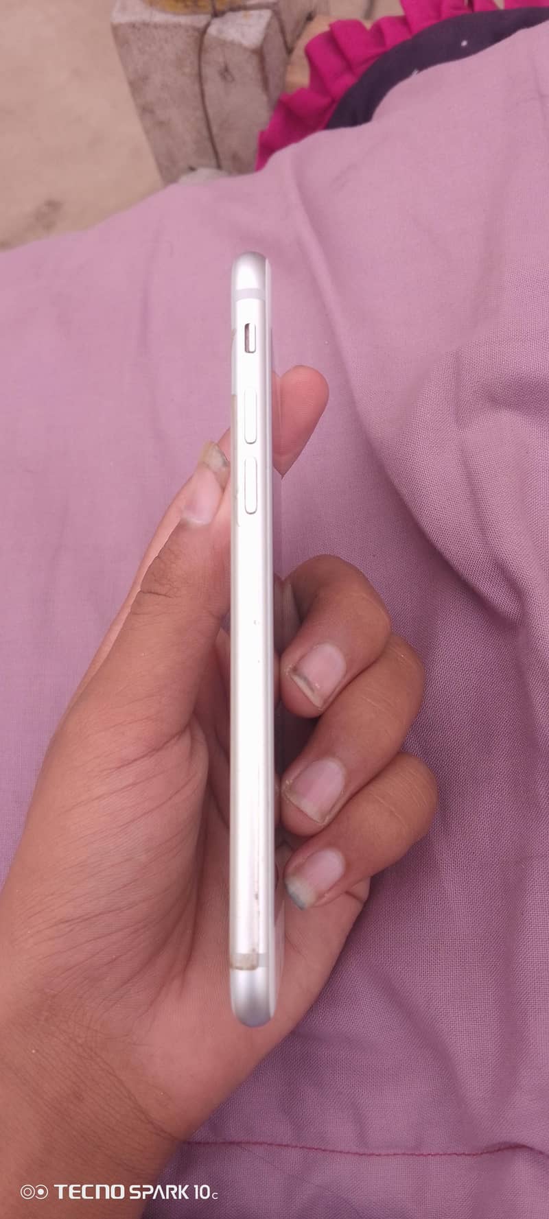 Apple iPhone 8 3