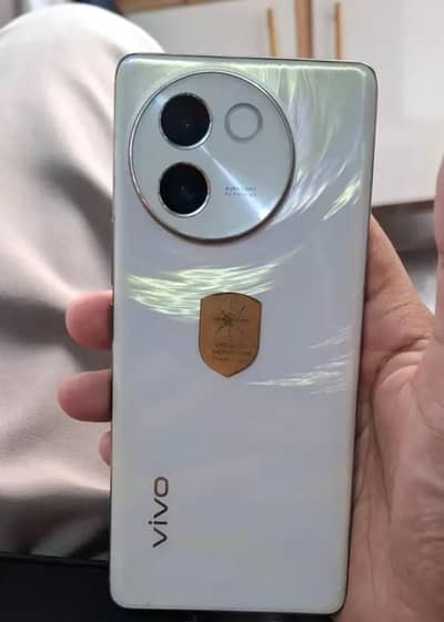 Vivo V30e
