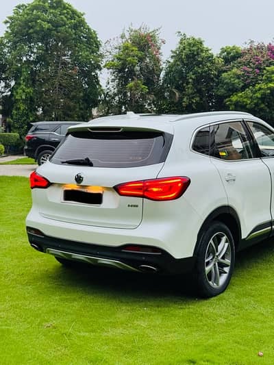 MG HS 2021