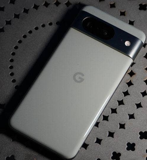Google Pixel 8 4