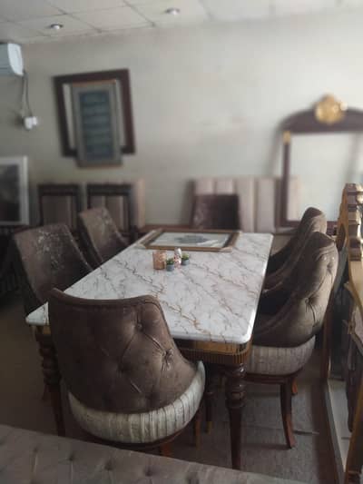 TikTok dining table