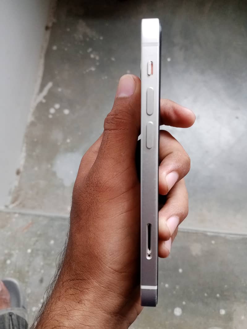 Apple iPhone 12 mini 2