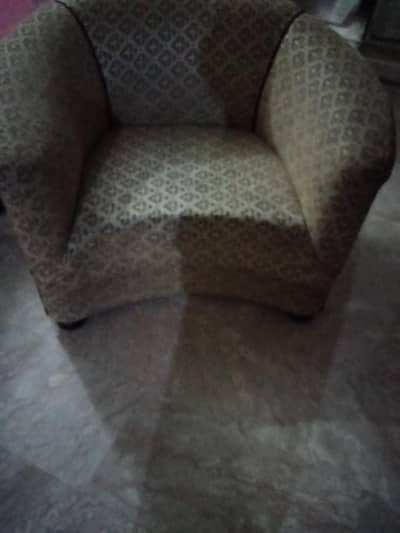 urgent sale two pieces sofas set for sale 12k dead final