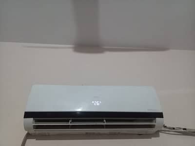 Haier 1.5 ton Invertor AC 03067963332