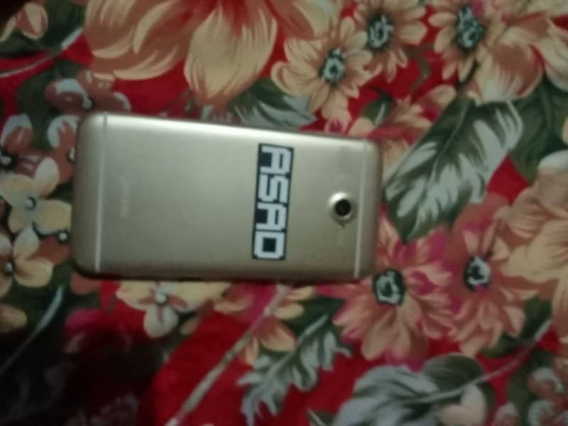 QMobile E1 1