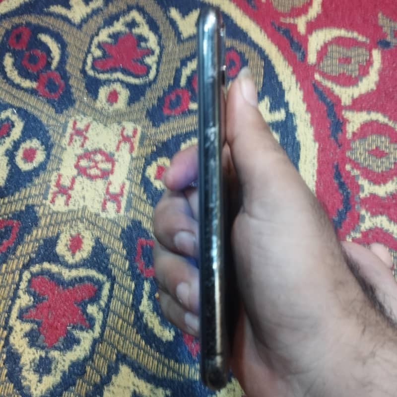 Apple iPhone X 3
