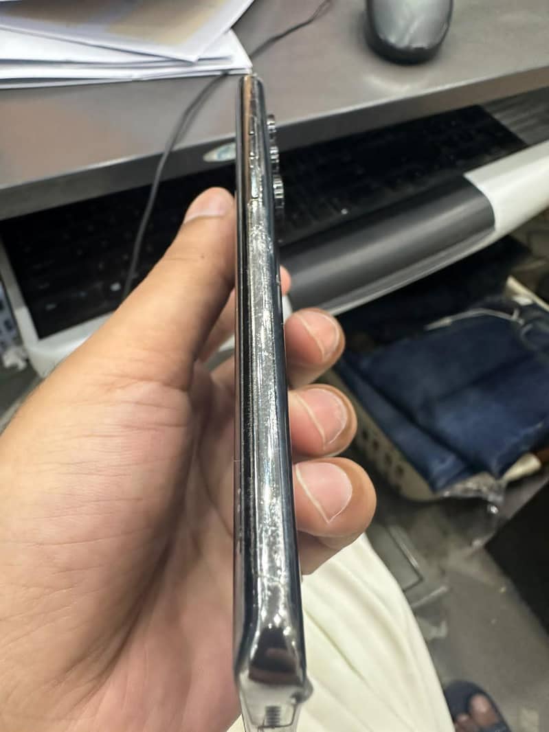 Tecno CAMON 40 Pro 4