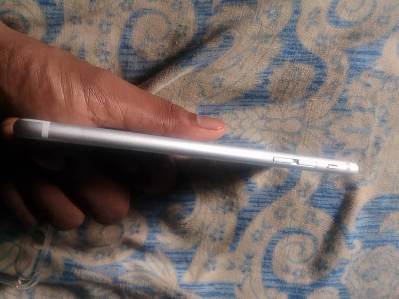 Apple iPhone 6 Plus 5