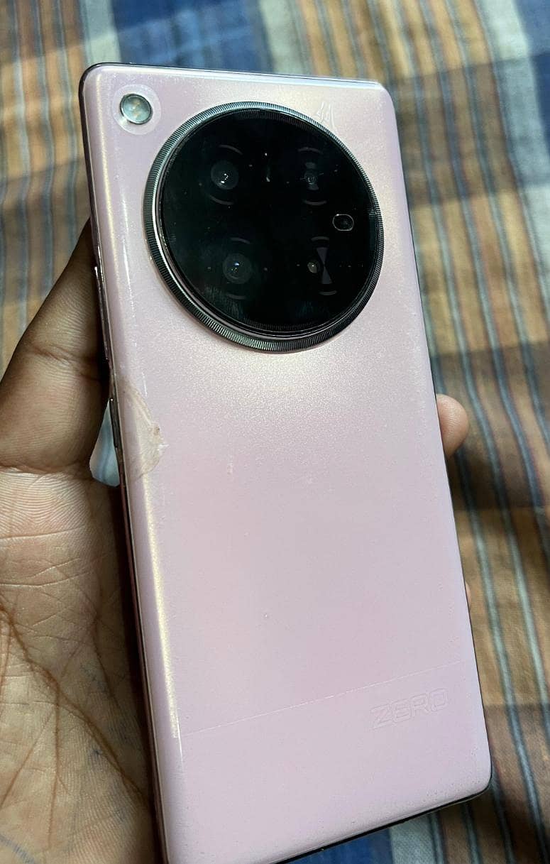 Infinix Zero 40 0