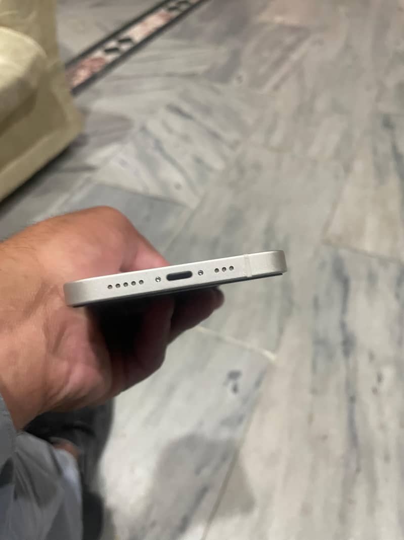 Apple iPhone 12 2