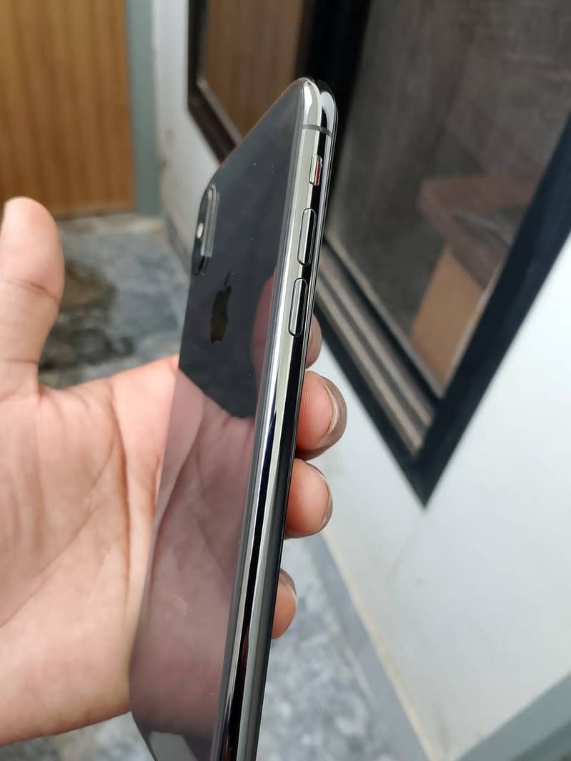 Apple iPhone X 1