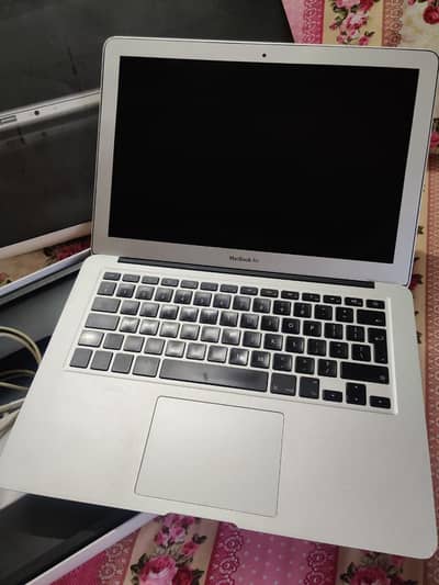 Apple MacBook Air (A1369)