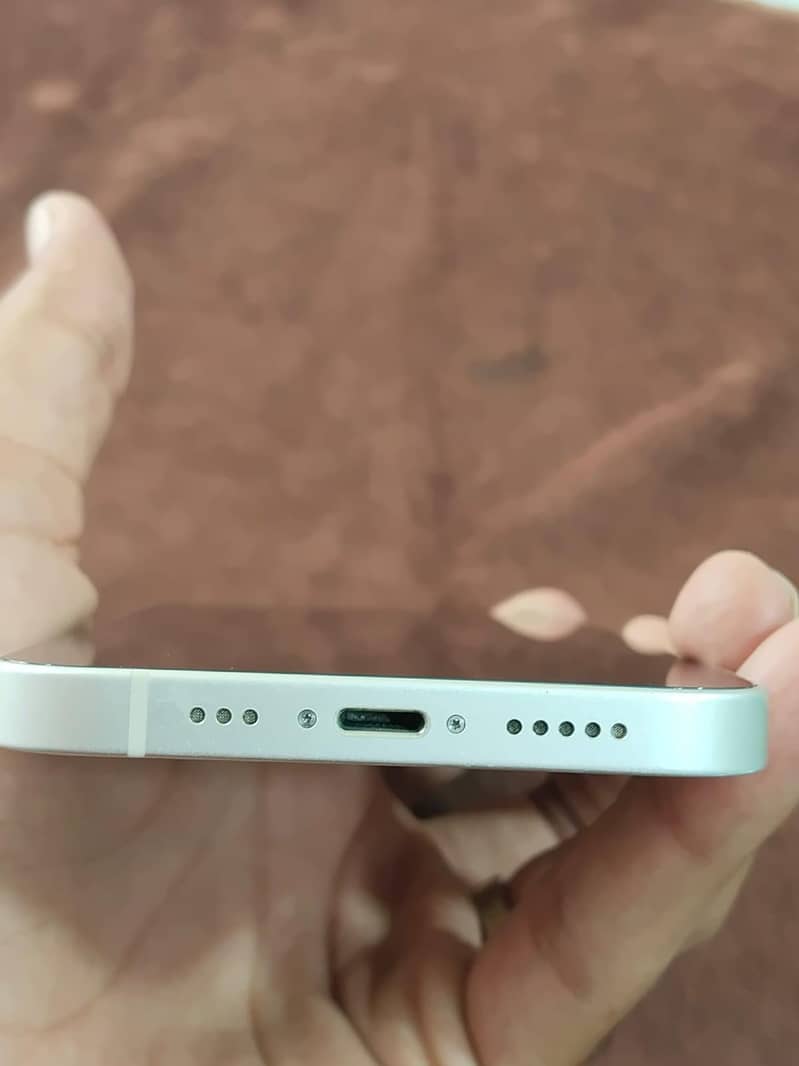 Apple iPhone 13 3