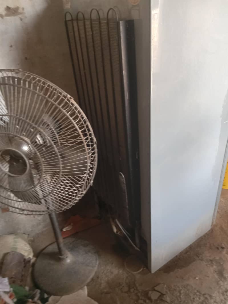 refrigerator 0