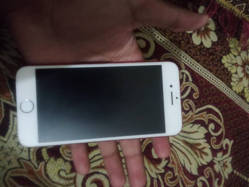 Apple iPhone 7 1