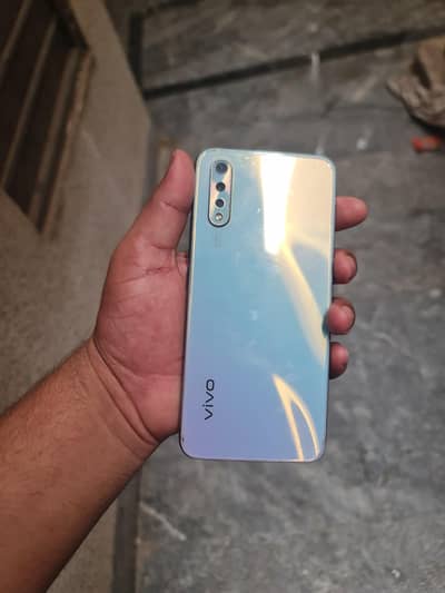 Vivo S1
