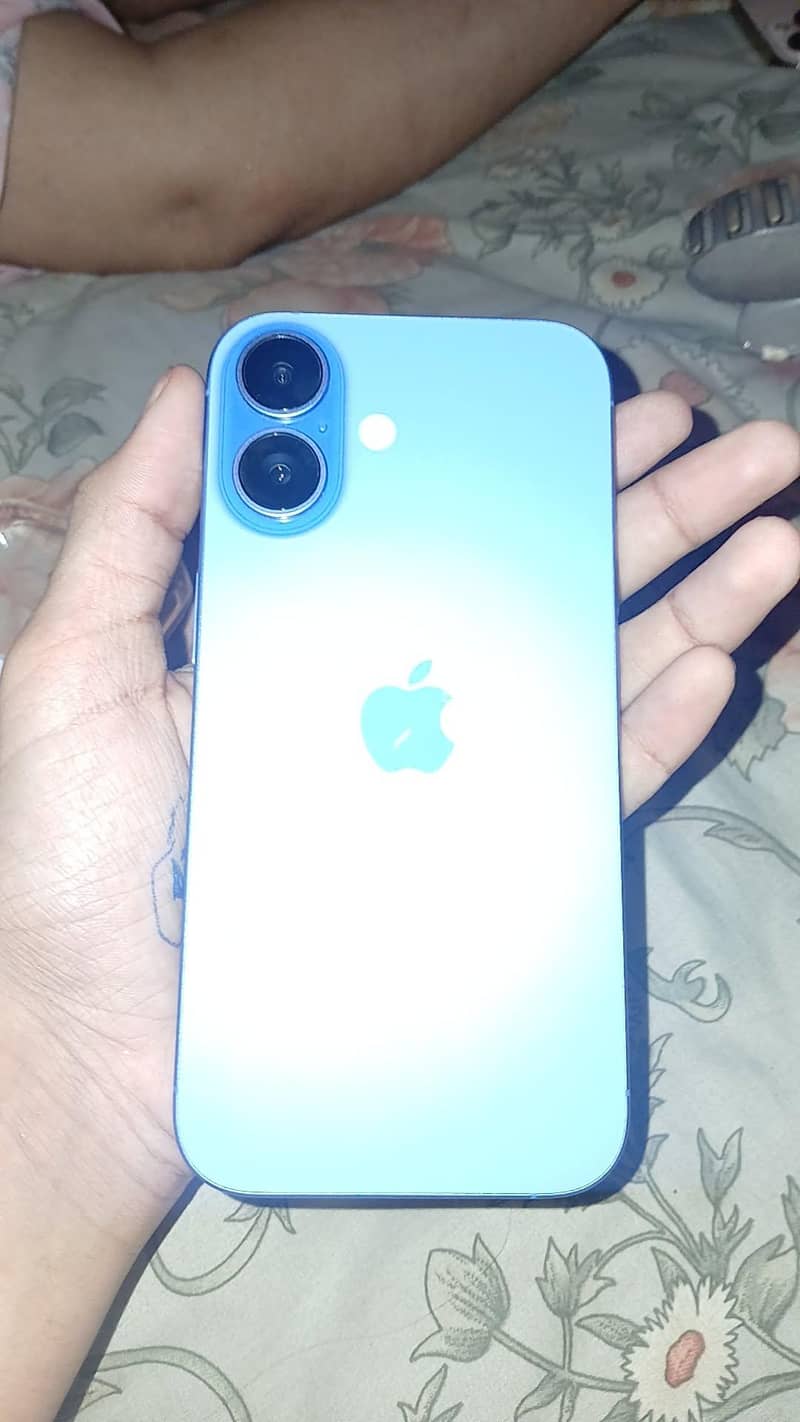 Apple iPhone 16 0