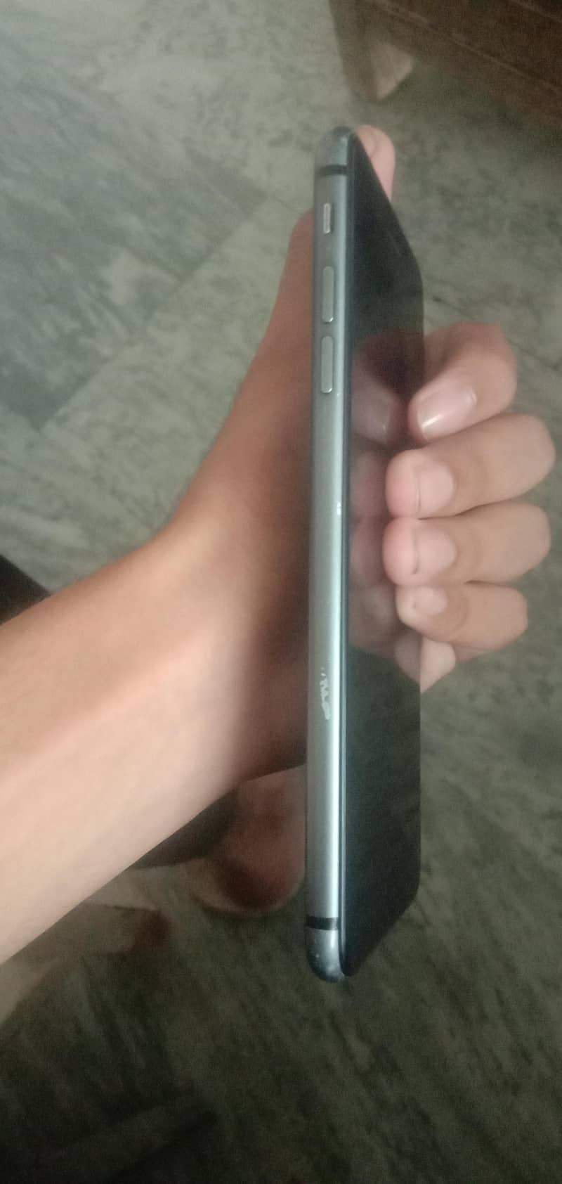 Apple iPhone 8 Plus 1