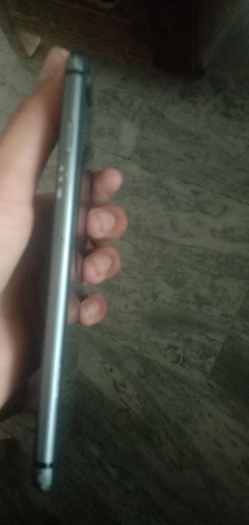 Apple iPhone 8 Plus 2