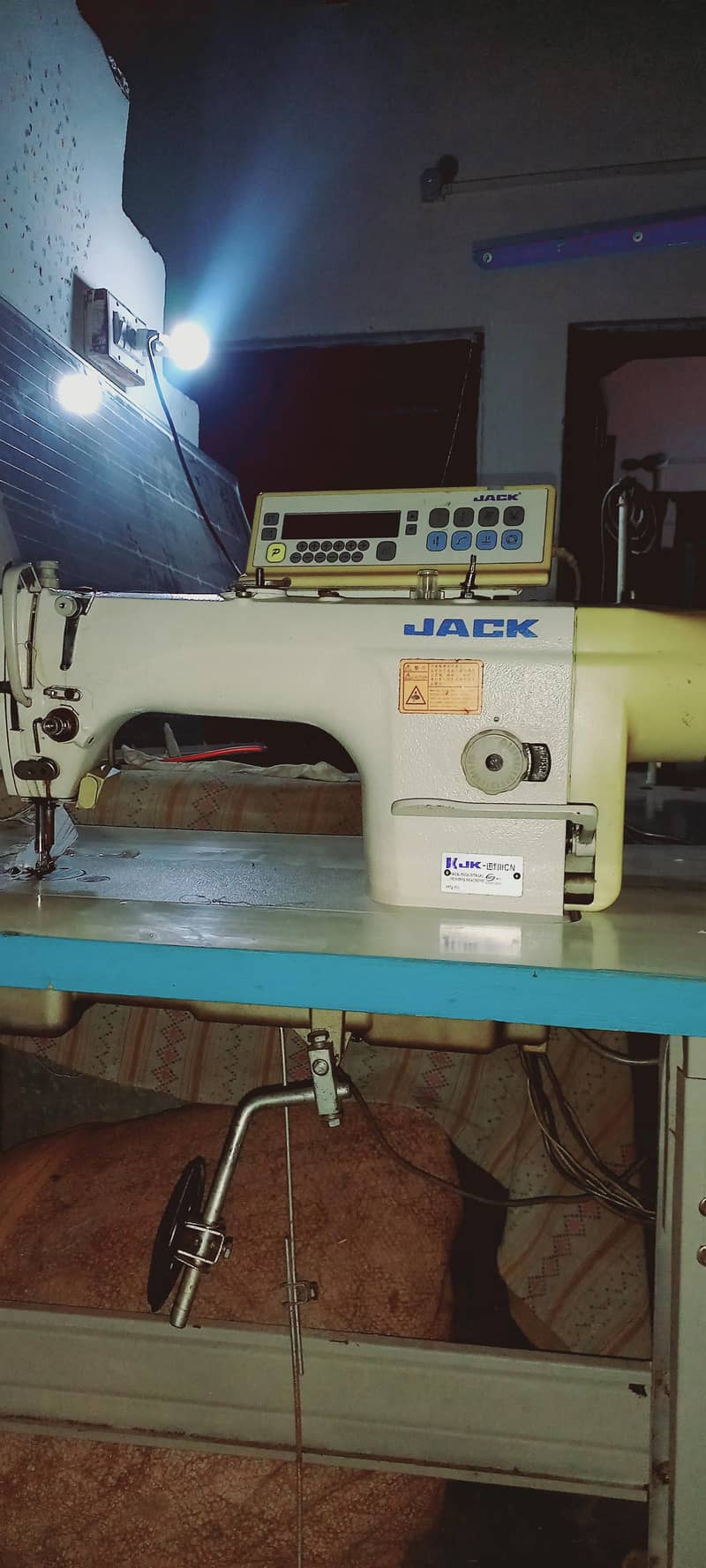 Jack auto upper panel singer machine original condition 2