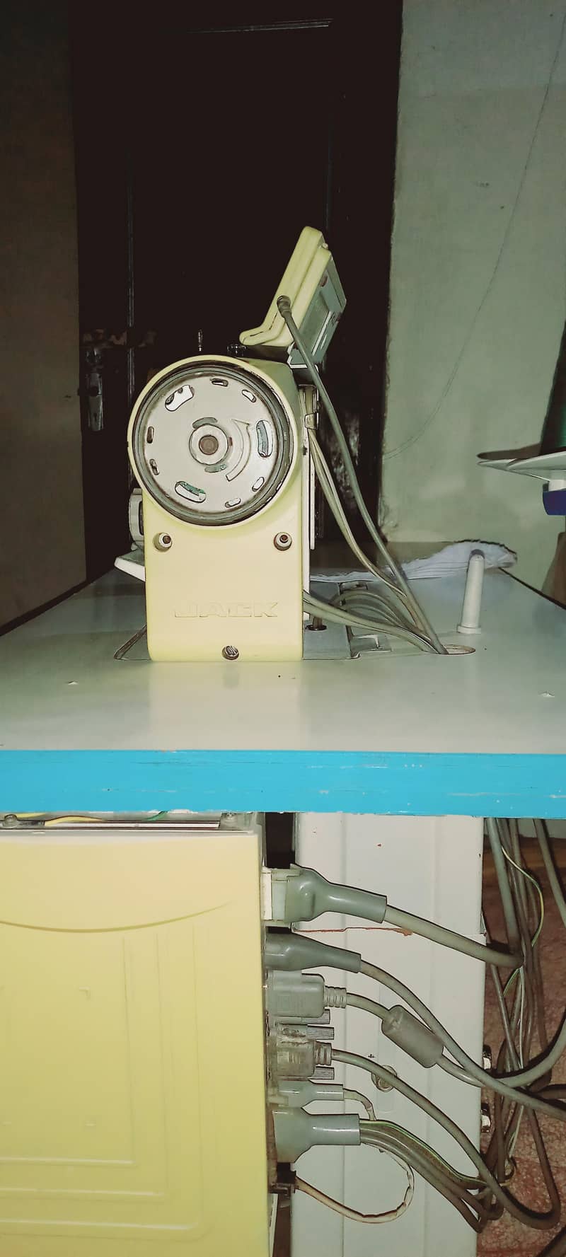Jack auto upper panel singer machine original condition 4
