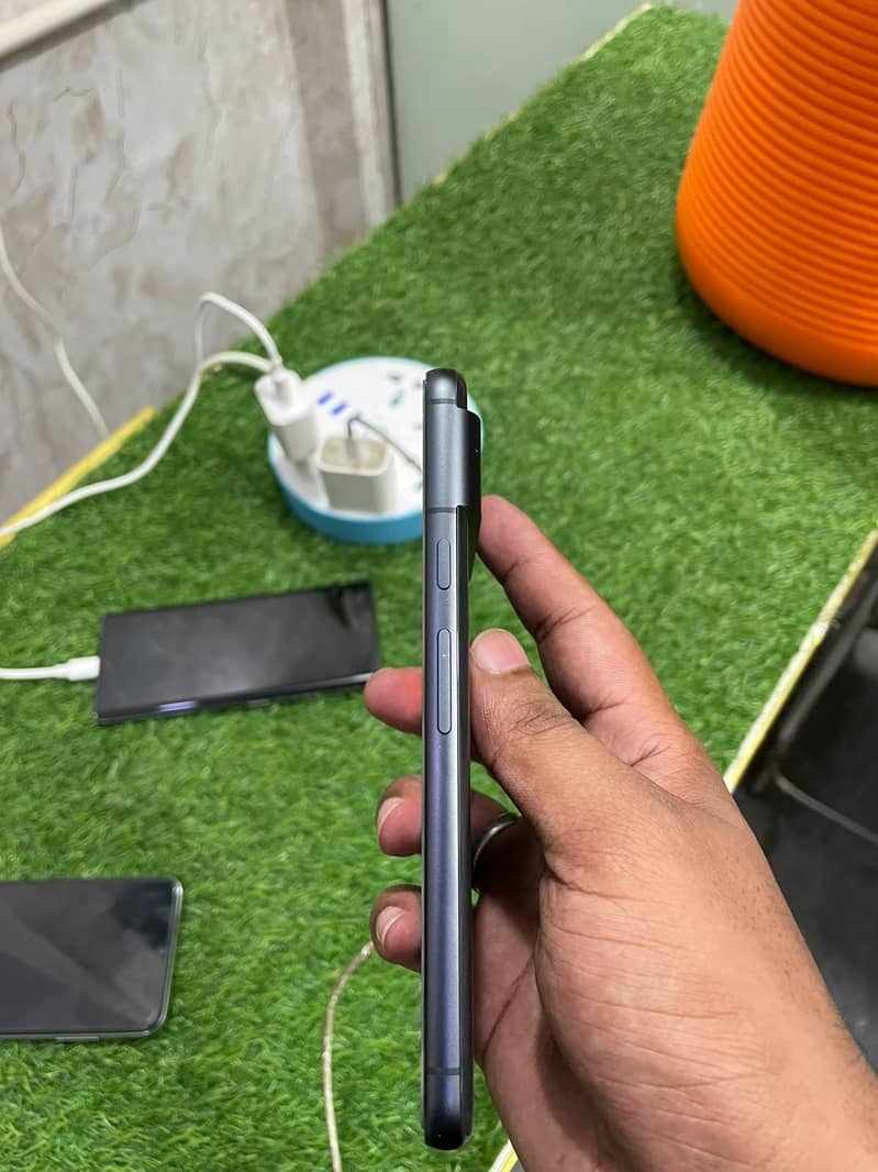 Google Pixel 8 2
