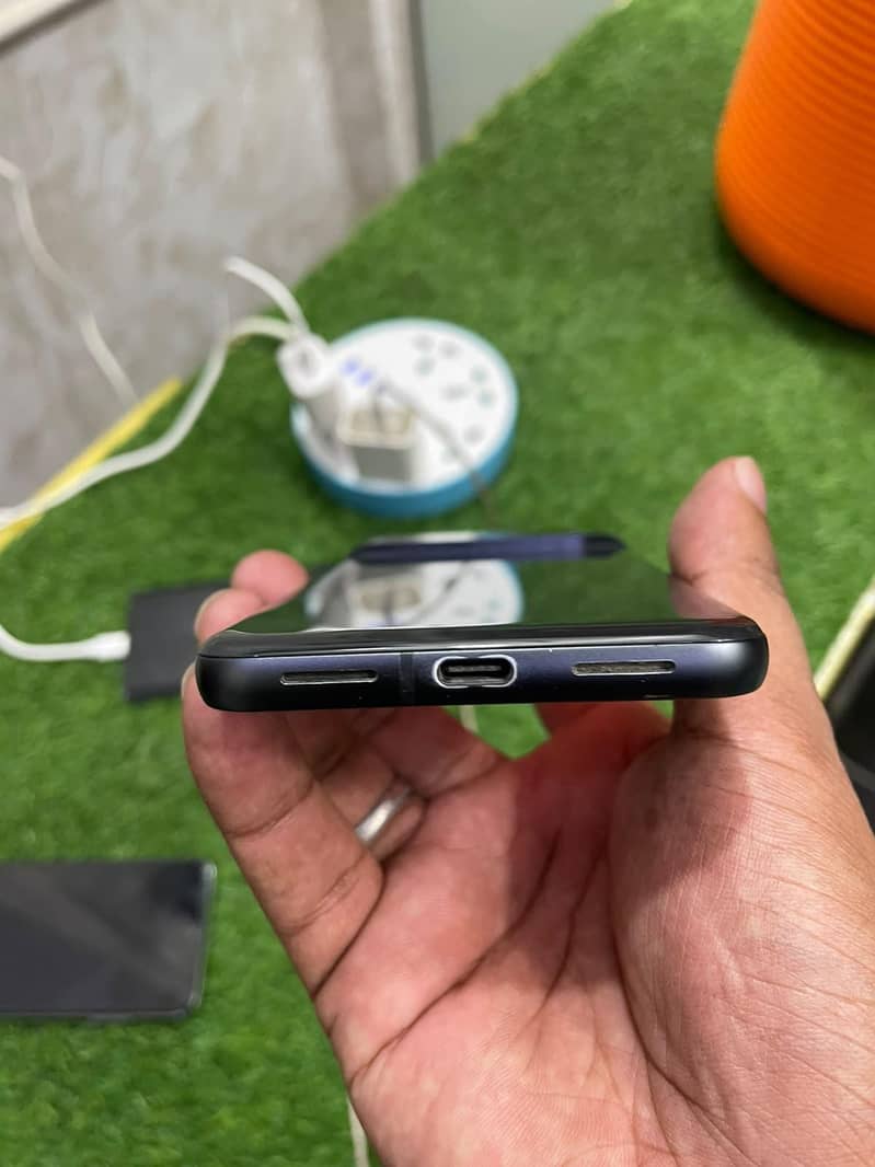 Google Pixel 8 3