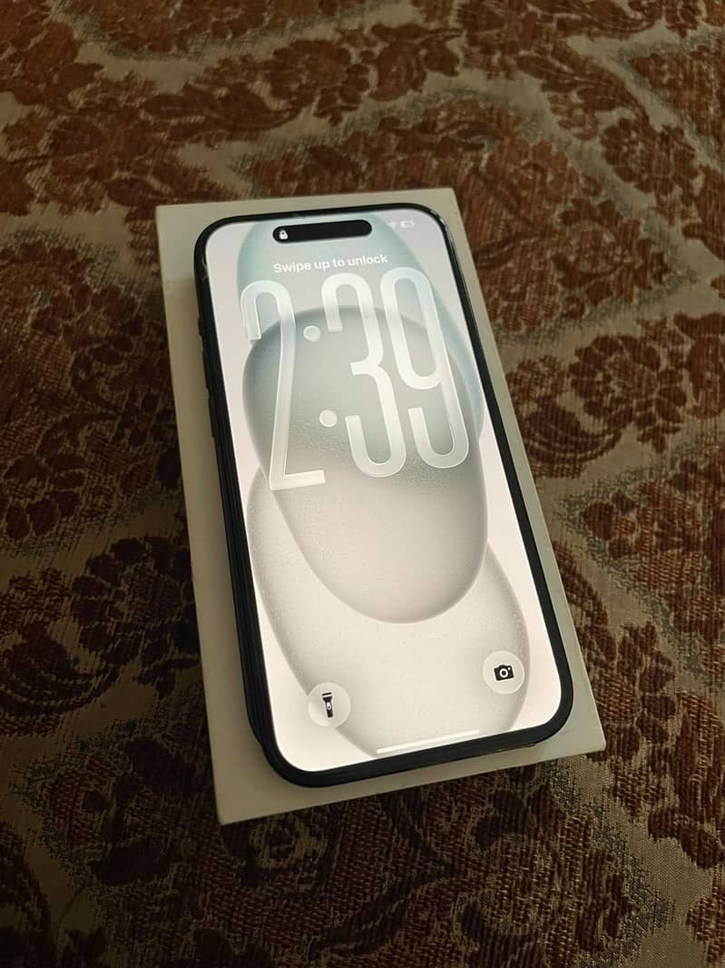 iPhone 15 2