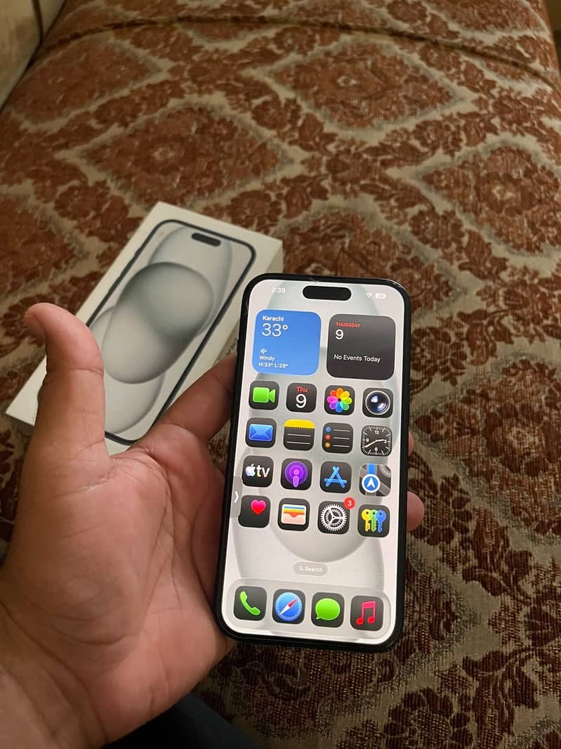 iPhone 15 3