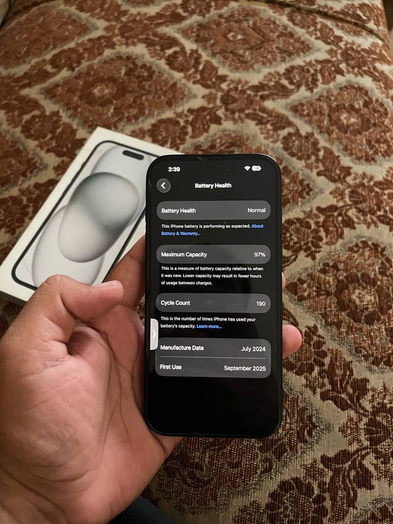 iPhone 15 4