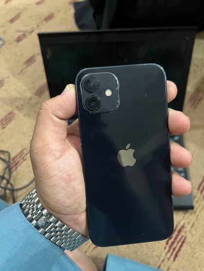 Apple iPhone 12