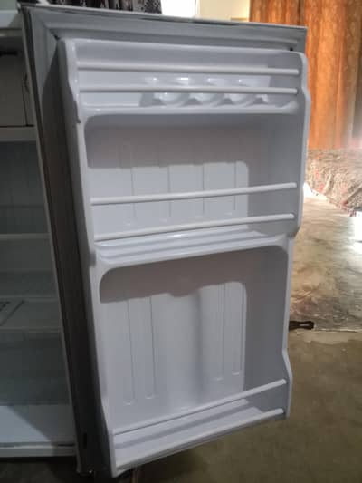 selling refrigerator