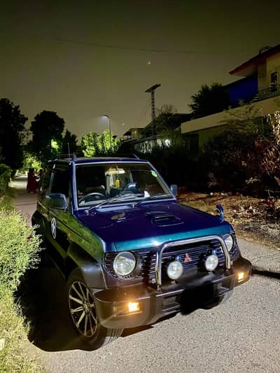 Mitsubishi Pajero JR jeep for sale on urgent basis