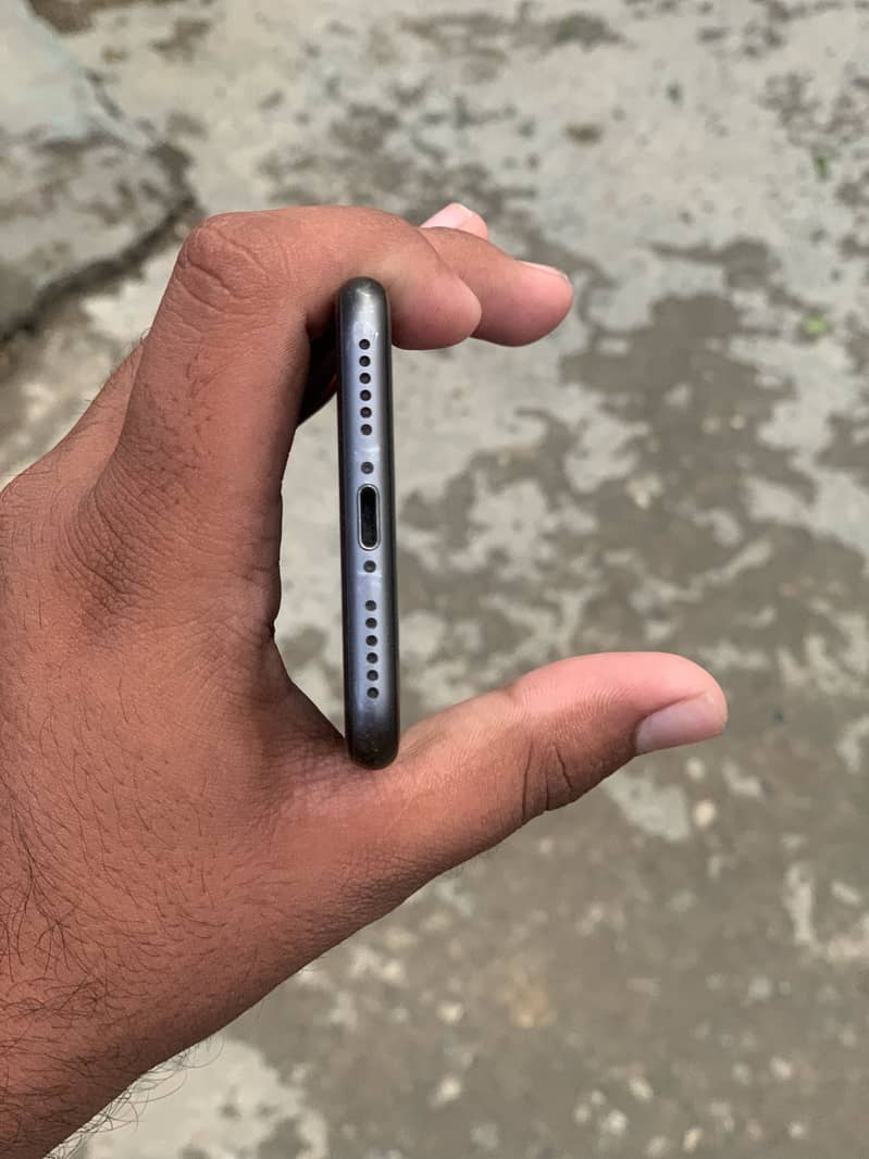 Apple iPhone 8 2